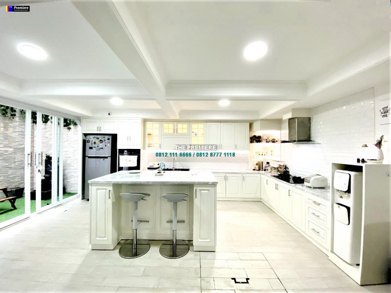 Rumah Split Level Bukit Gading Mediterania Kelapa Gading, Jakarta Utara