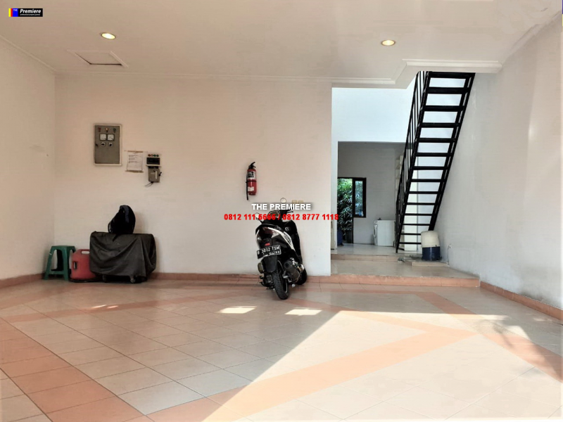 Disewakan Rumah Pejaten Barat, Pejaten, Jakarta Selatan, ADA KOLAM RENANG !!