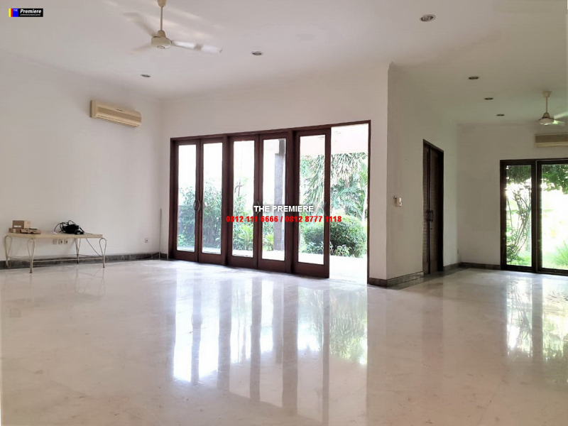 Disewakan Rumah Pejaten Barat, Pejaten, Jakarta Selatan, ADA KOLAM RENANG !!