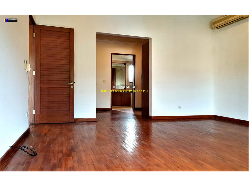 Disewakan Rumah Pejaten Barat, Pejaten, Jakarta Selatan, ADA KOLAM RENANG !!