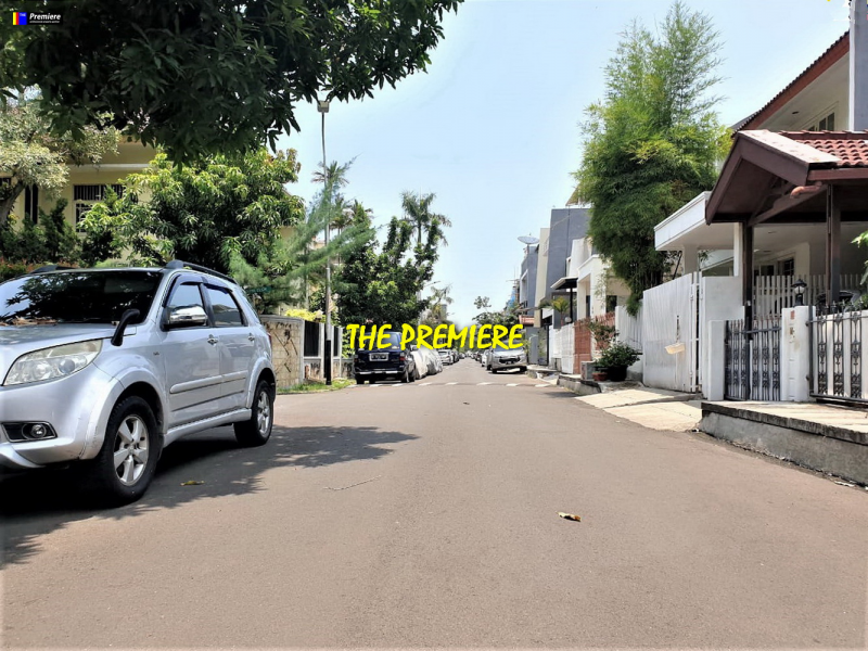 Rumah Minimalis Griya Inti Sentosa, Sunter, Jakarta Utara, SEMIFURNISHED !!