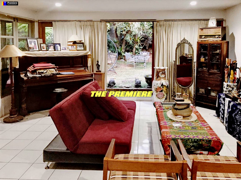 Rumah Besar Siap Huni Bintaro Village, Bintaro, Tangerang Selatan