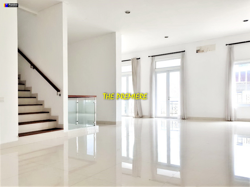 Rumah Royal Gading Mansion Kelapa Gading, Jakarta Utara, Renovated !!