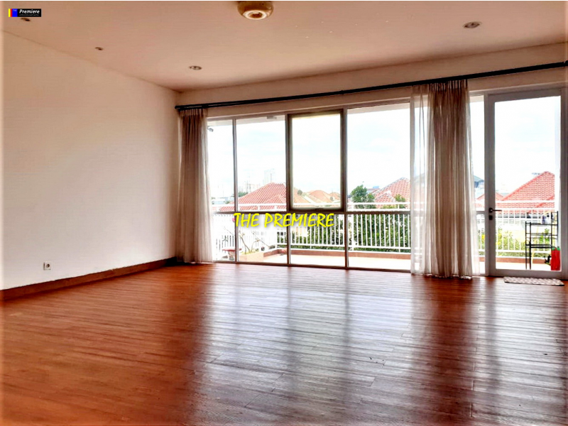 Rumah Royal Gading Mansion Kelapa Gading, Jakarta Utara, Renovated !!