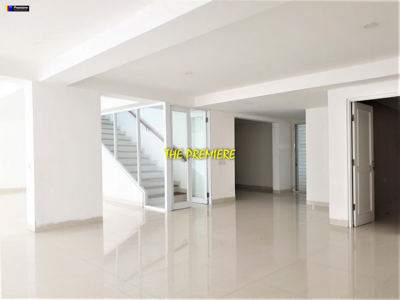 Rumah Royal Gading Mansion Kelapa Gading, Jakarta Utara, Renovated !!