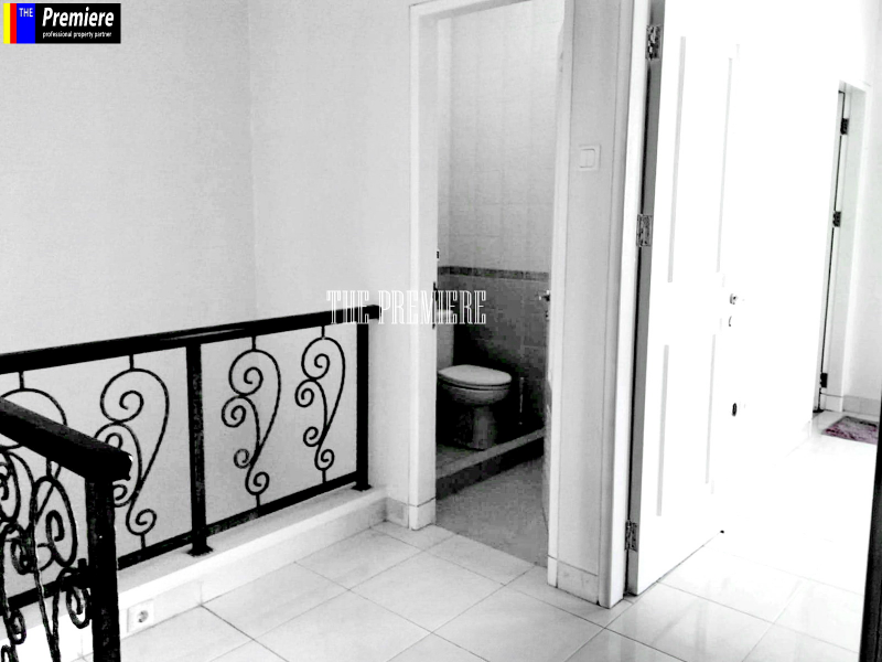 Rumah Gading Grande 3 Lantai Kelapa Gading Jakarta Utara, Siap Huni!!!