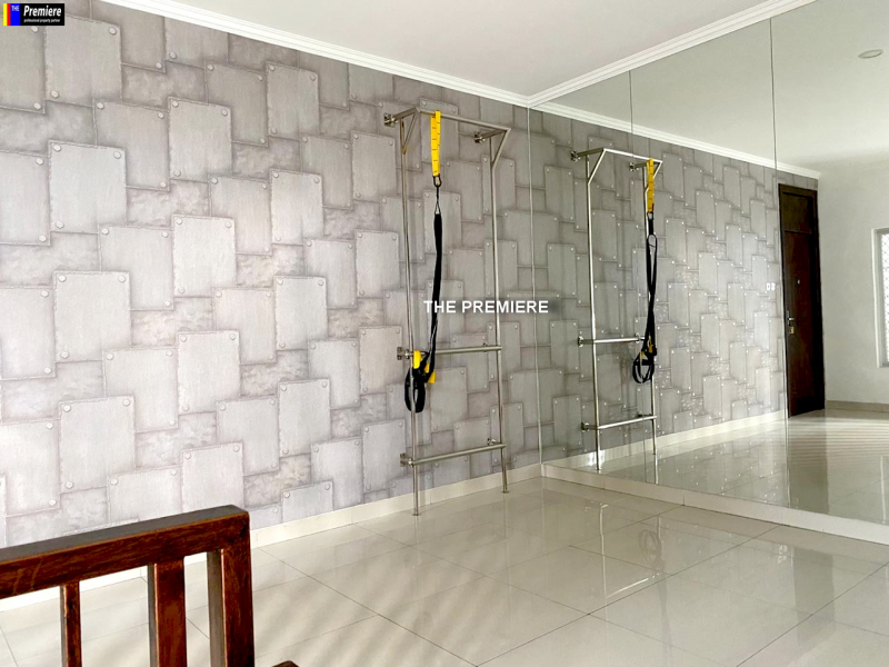 Rumah Dijual Di Gading Elok, Kelapa Gading, Jakarta Utara, SEMIFURNISHED!!!