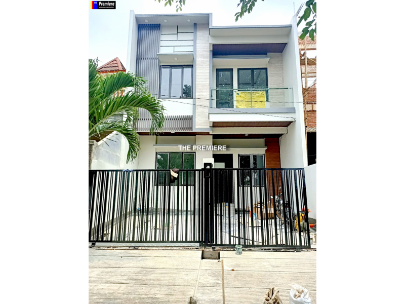 Rumah Dijual Di Imperial Gading, Kelapa Gading, Jakarta Utara, RUMAH BARU!!