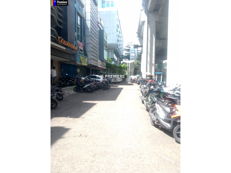 Disewakan Lantai 1 Ruko Boulevard Barat, Kelapa Gading, Jakarta Utara