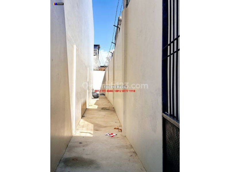 Gudang Plumpang Semper Raya dekat Kelapa Gading, Jakarta Utara