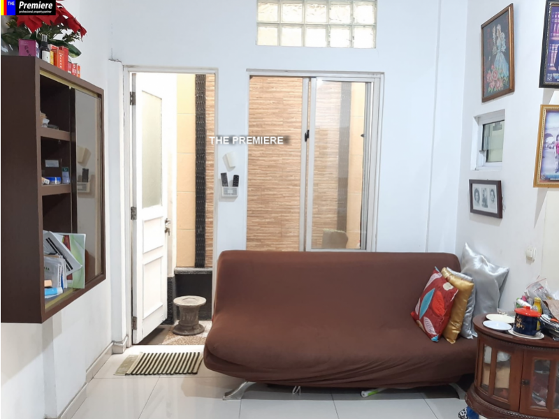 RUMAH ROYAL GADING MANSION KELAPA GADING