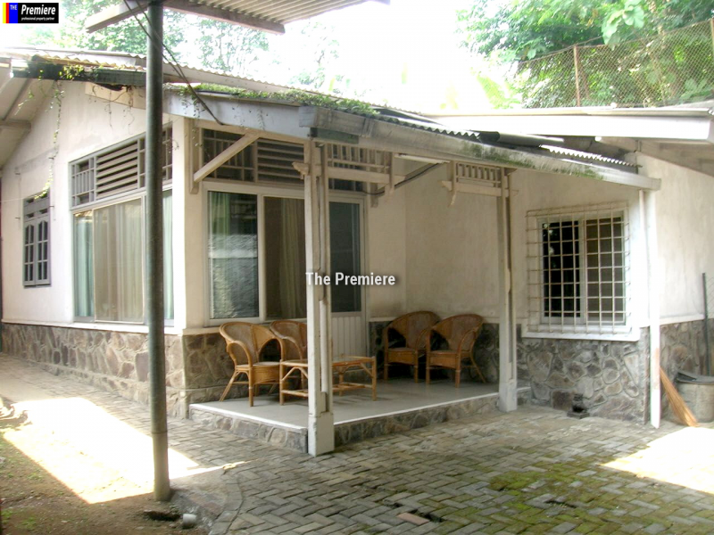 Dijual Gudang & Villa Dengan Lokasi Yang Strategis