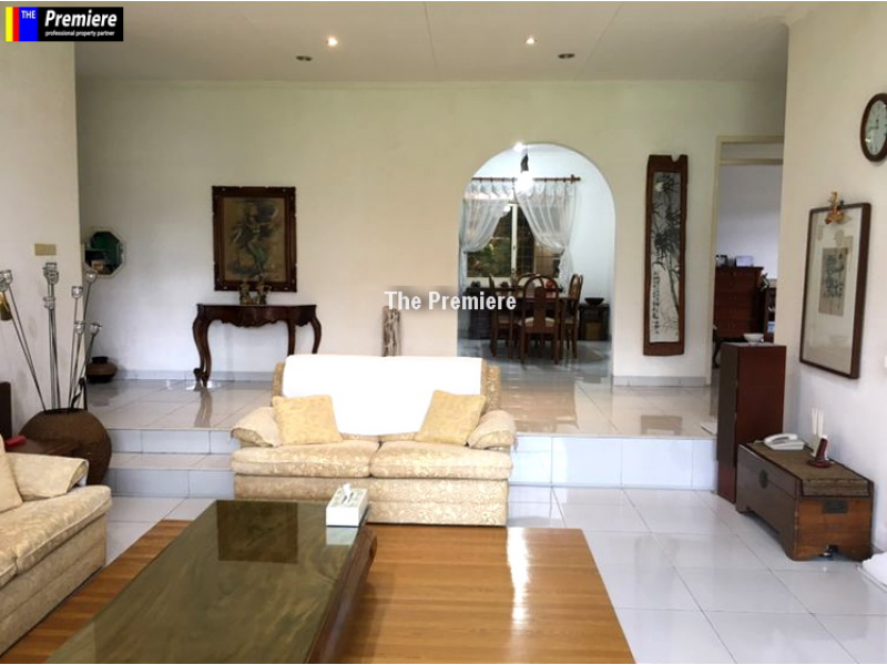 Dijual Gudang & Villa Dengan Lokasi Yang Strategis