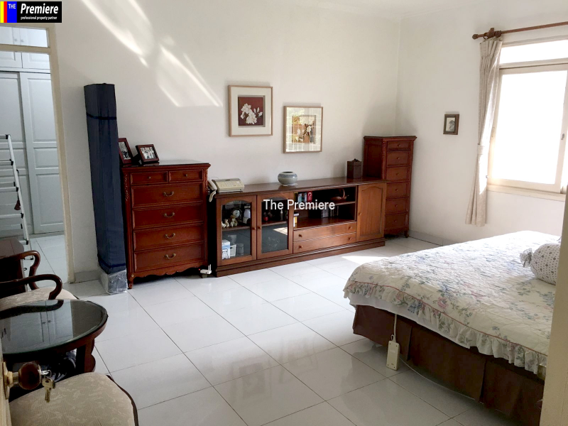 Dijual Gudang & Villa Dengan Lokasi Yang Strategis