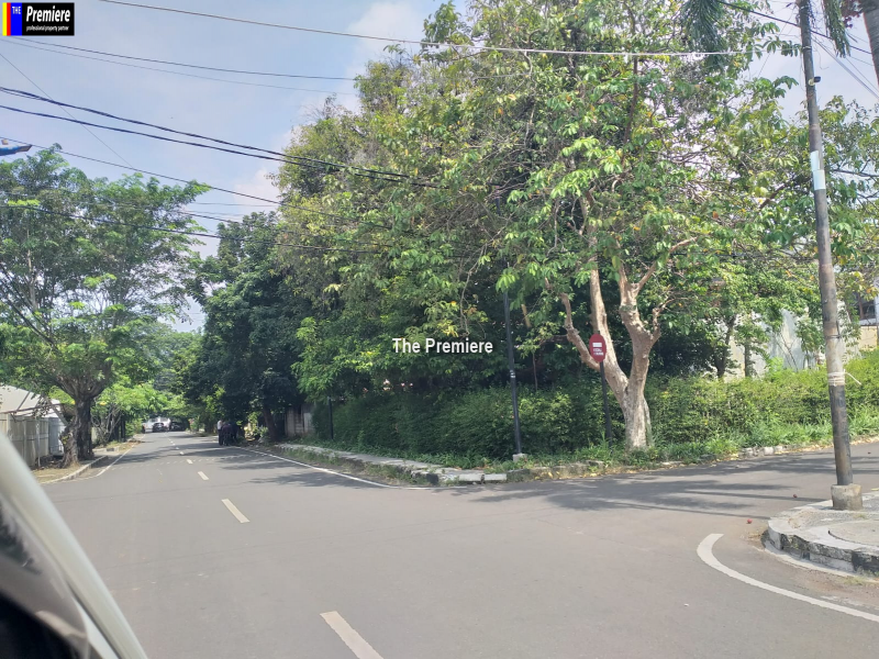 Dijual Rumah Luas Di Kayu Putih