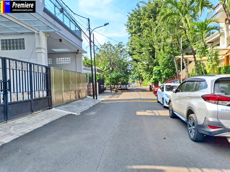 Murah! Rumah Pelepah Hijau Kelapa Gading Jakarta Utara